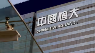Inversionistas prevén crisis global tras bancarrota de Evergrande, un gigante comercial chino
