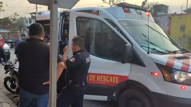 El hombre fue trasladado al Centro de Salud para su atención médica