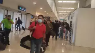 Los primeros vuelos en salir este miércoles fueron con destino a Monterrey y Ciudad de México