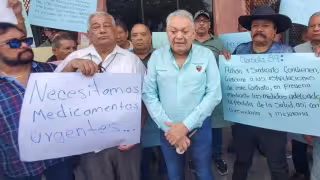 Jubilados de PEMEX amenazan con denunciar ante la OMS crisis médica en hospitales