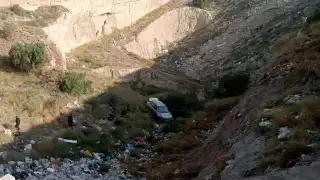 Hallan cuerpos de menor y dos adultos en maletero de un auto en San Luis Potosí