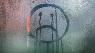 Durante la depresión, los sentimientos de tristeza, pérdida, ira o frustración interfieren con la vida diaria