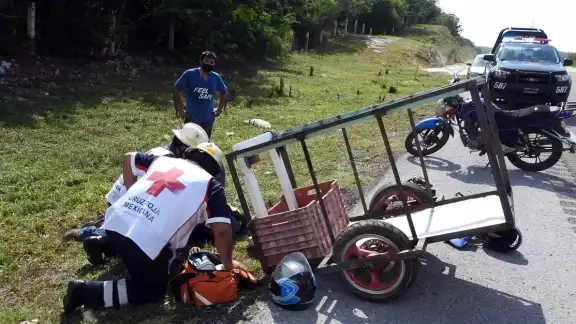 Tras una falla, el contuctor perdió el contról y salió proyectado junto con el vehículo por al menos diez metros Tras una falla, el contuctor perdió el contról y salió proyectado junto con el vehículo por al menos diez metros