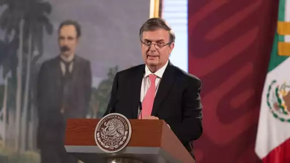 Marcelo Ebrard asegura que no habrá 'latigazos' para mexicanos en Qatar Marcelo Ebrard asegura que no habrá 'latigazos' para mexicanos en Qatar