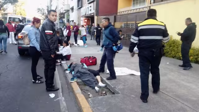 Doce personas resultaron lesionadas tras ser embestidas por un conductor en estado de ebriedad. Foto: @realidadoaxaca