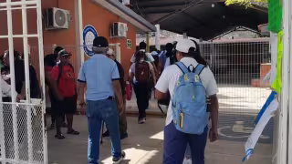 “Están insalubres": Padres exigen intendente mujer para baños de niñas en primaria de Dzitbalché