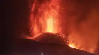 Volcán de la Palma cumple un mes en erupción