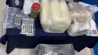 Aseguran a sujeto con seis paquetes con posibles narcóticos