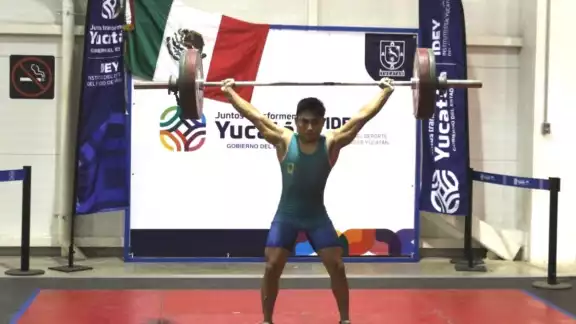 El yucateco compitió por primera vez en los 61 kilos, adjudicándose 3 metales en total El yucateco compitió por primera vez en los 61 kilos, adjudicándose 3 metales en total