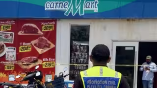 Cortocircuito genera pánico en empleados de una tienda de carne en Playa del Carmen
