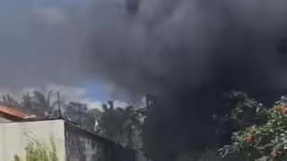 Basurera en Playa del Carmen se incendia y causa temor entre vecinos