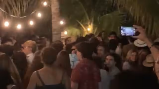 300 jóvenes se olvidaron de la contingencia sanitaria por COVID-19