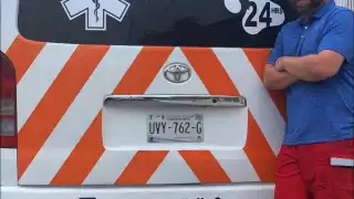 El servicio de rescate médico para animales es uno de los proyectos del doctor Olaf Navarrete