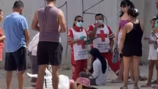 Taxista embiste una motocicleta, deja una  mujer y dos menores lesionados en Playa del Carmen