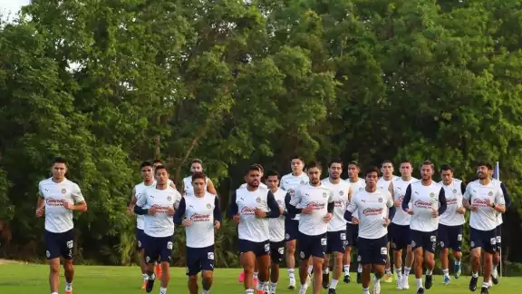 Las chivas entrenarán en Quintana Roo hasta el 23 de diciembre, fecha en la que regresan a Guadalajara