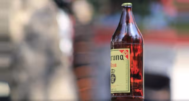 Este ciclista se ha ganado la admiración de los internautas por su habilidad única