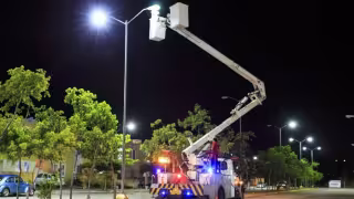 SCJN pone freno a cobros excesivos por alumbrado público; municipios de Yucatán deberán desligar las cuotas del recibo de luz