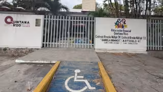 Vandalizan y roban en dos escuelas de educación especial en Playa del Carmen