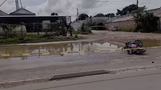 Muere motociclista tras presunto impacto de camión de carga en la vía Mérida-Umán