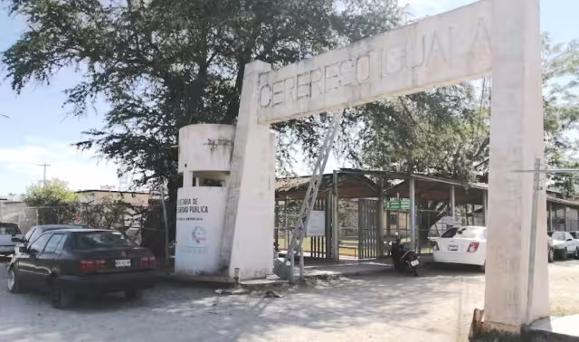 La GN y la Policía estatal tuvieron que intervenir en el enfrentamiento. Foto: Especial