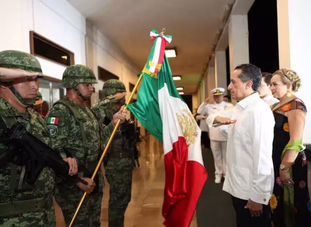 Diferente a lo que se esperaba, no se registraron gritos, abucheos y otro tipo de manifestaciones en contra del mandatario estatal. Foto: Twitter @CarlosJoaquin