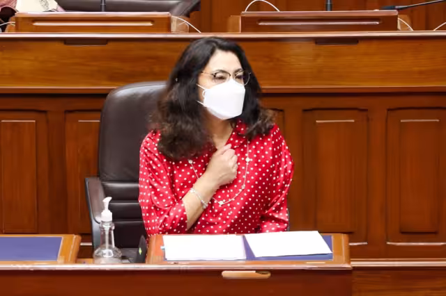 Decretó cuarentena nacional para días de Semana Santa