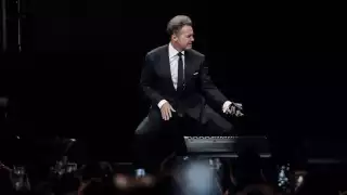 Es posible que Luis Miguel regrese a los escenarios en 2022. Foto: Instagram @lmxlm