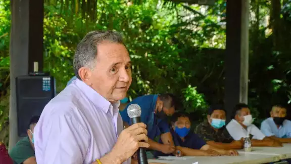 José Luis Pech tiene un promocional en el que acusa a Mara Lezama de presuntas irregularidades durante su gobierno en Cancún José Luis Pech tiene un promocional en el que acusa a Mara Lezama de presuntas irregularidades durante su gobierno en Cancún