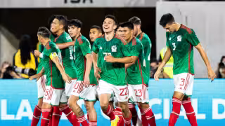 ¿Por qué quedó fuera Hirving Lozano del México vs. Estados Unidos?