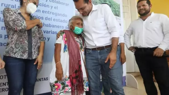 El Gobernador destacó que las acciones son para ayudar en la transformación de Sotuta El Gobernador destacó que las acciones son para ayudar en la transformación de Sotuta