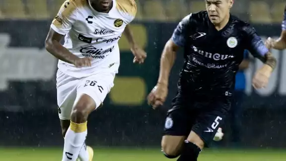 El Cancún FC mantuvo su esencia, pero no le alcanzó para sacar un buen resultado El Cancún FC mantuvo su esencia, pero no le alcanzó para sacar un buen resultado