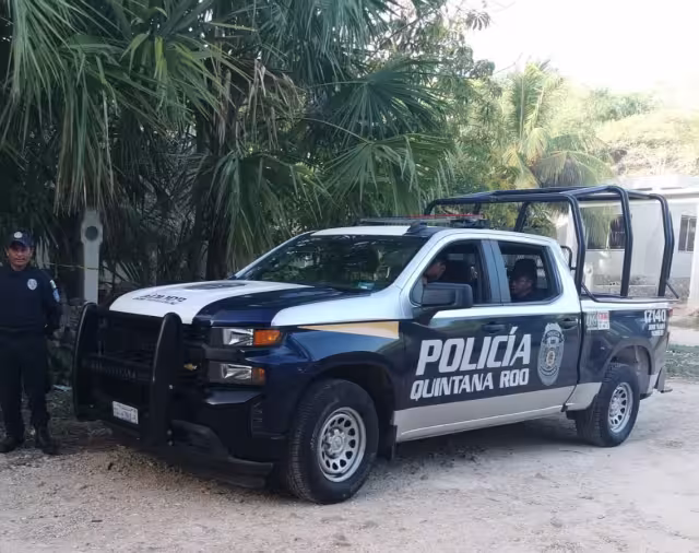 El joven partió en una motocicleta amarilla, pero se desconoce si era acompañado por alguien o iba solo