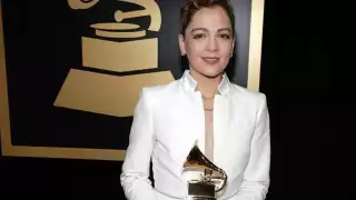 Natalia Lafourcade sigue coleccionando Grammys al llevarse un premio más este 2023