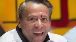 Alfredo Adame le manda un saludo muy peculiar a joven yucateco