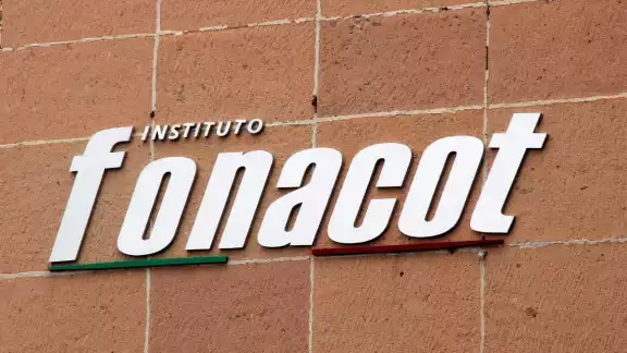 La institución gubernamental fue establecida para permitir financiamiento para apoyo de las familias mexicanas La institución gubernamental fue establecida para permitir financiamiento para apoyo de las familias mexicanas