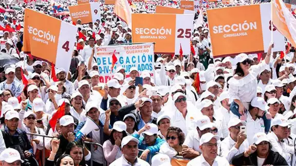 Los maestros piden una mejora salarial