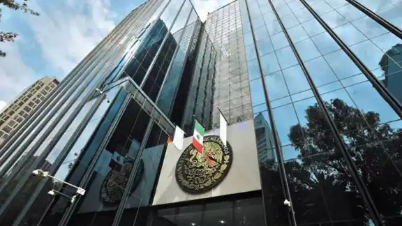 Los abogados fueron señalados por asociación delictuosa, tráfico de influencia, extorsión y operaciones con recursos de procedencia ilícita. Los abogados fueron señalados por asociación delictuosa, tráfico de influencia, extorsión y operaciones con recursos de procedencia ilícita.