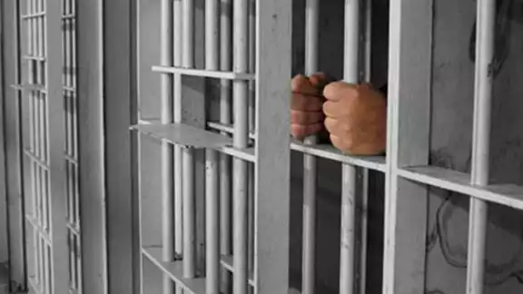 El sujeto pasará dos décadas en prisión El sujeto pasará dos décadas en prisión