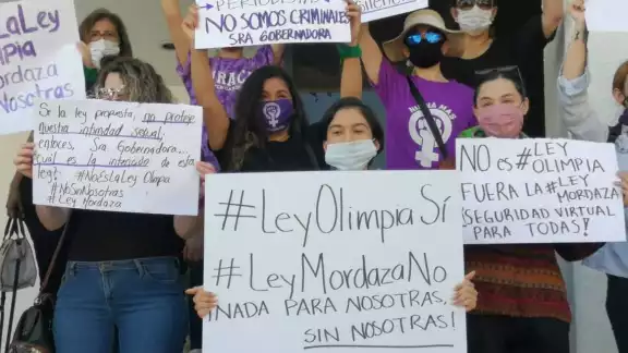 El castigo por ese delito va de seis meses a cinco años de prisión y multa de hasta 500 salarios