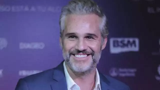 Juan Pablo Medina muestra como juega futbol con su nueva prótesis de pierna