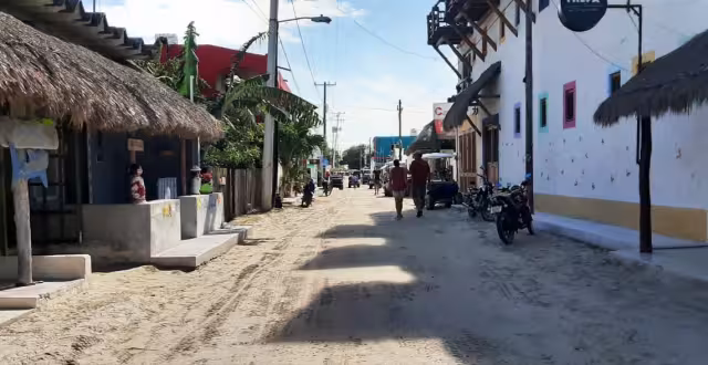 Los recientes fenómenos meteorológicos provocaron
inundaciones en la isla de Holbox.