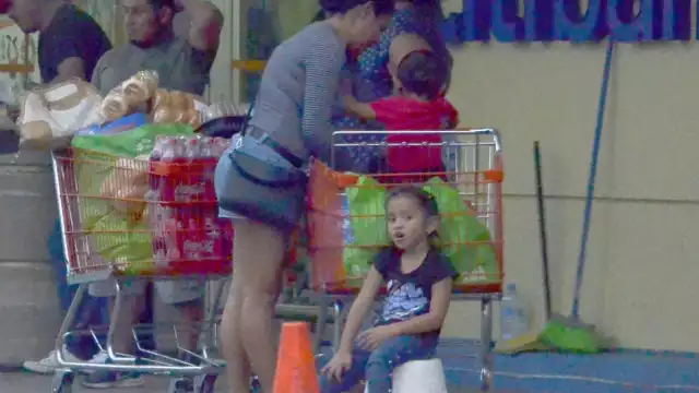 Los principales supermercados han lucido abarrotados