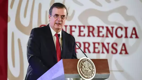 El canciller confió que  las primeras dosis estarán listas el 6 de marzo