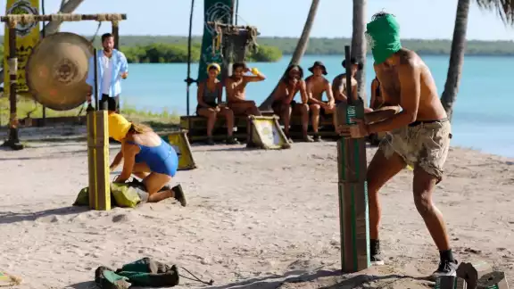 Cada uno de los participantes deberá estar atento a la estrategia de su tribu para no salir de la competencia