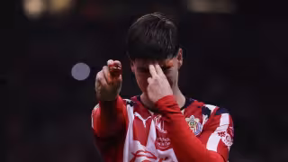 Oficial, Armando 'Hormiga' González es nuevo jugador del Olympiacos de Grecia y Chivas se despide
