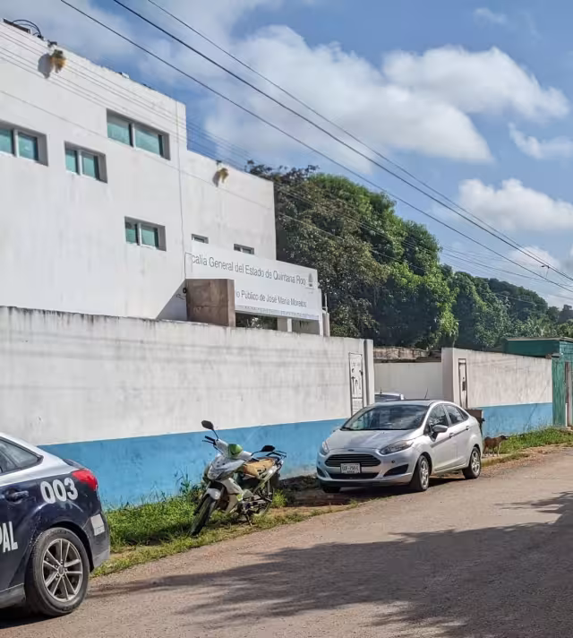 De un momento a otro al hombre le dio por tocar los pechos de la joven