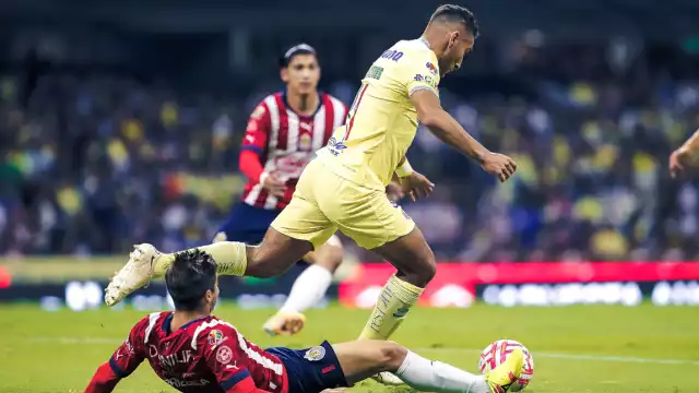 El Clásico Nacional entre América y Chivas se celebró en el Estadio Azteca