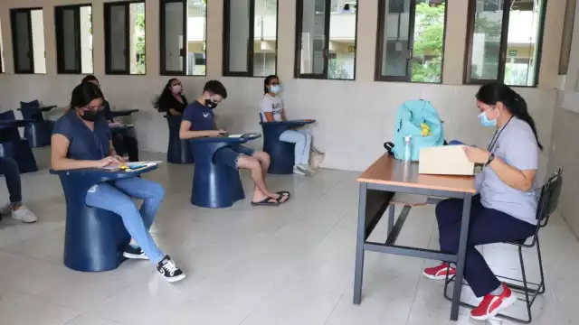 López-Gatell indicó que ese es el ajuste que se hará para distinguir que el sector educativo tiene una alta prioridad