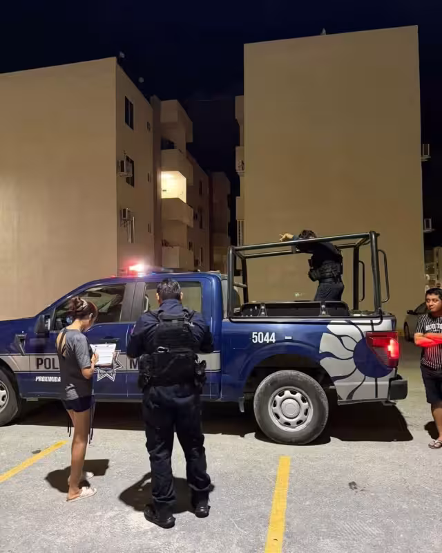 Elementos policiacos llegaron al lugar de los hechos.