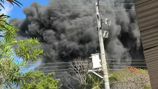 Emergencia en Bécal; se incendia predio con tanques de gas frente a secundaria